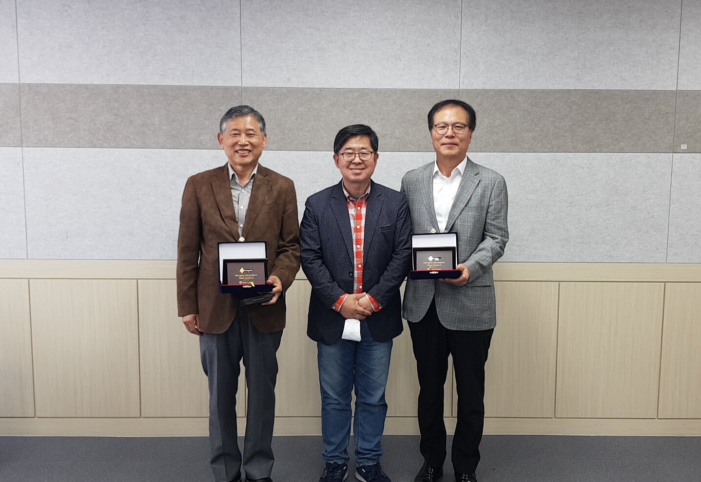 전임 산학협력단장 공로패 수여식 3