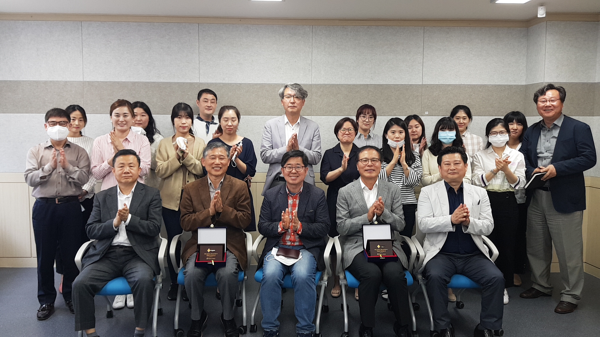 전임 산학협력단장 공로패 수여식 4