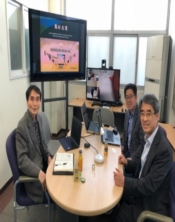 한밭대 최종인 산학협력단장, 박준병 교수_강의실 같은 화상강의 개선방안 논의 사진